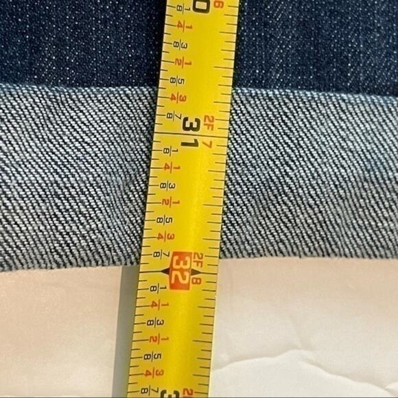 Banana Republic Dark Wash Mid Rise Cropped Cuffed Jeans NWOT Size 6 - Picture 9 of 10